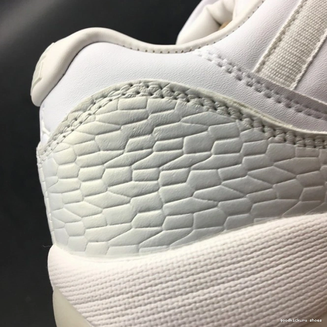 Jordan Low 897331-100 Frost White 11 Air Heiress 0712